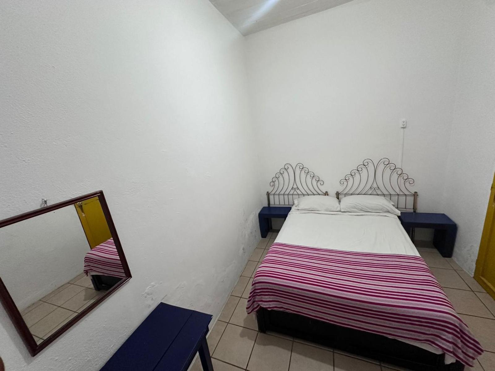 Hostal Zipolite Arteaga Oaxaca Экстерьер фото